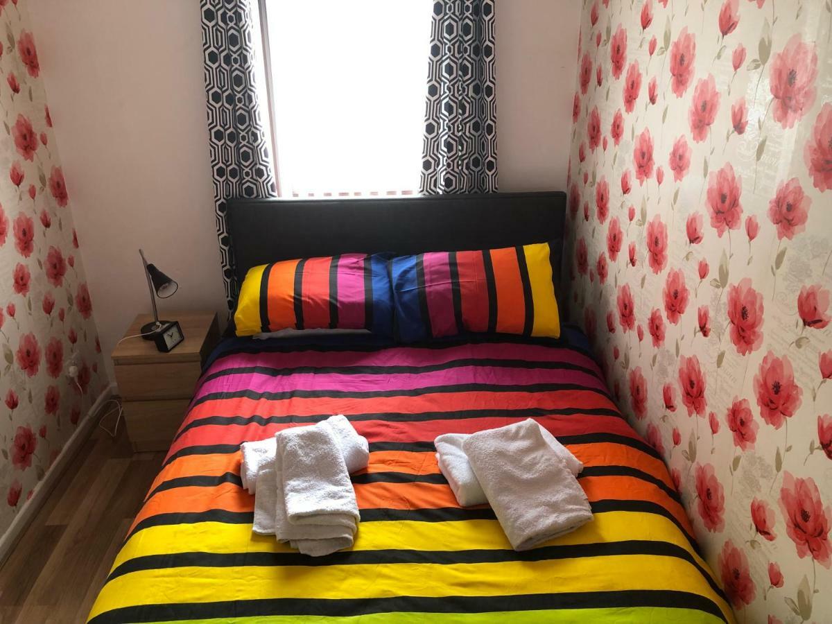 Claire'S Airbnb 2 Belfast Exterior photo