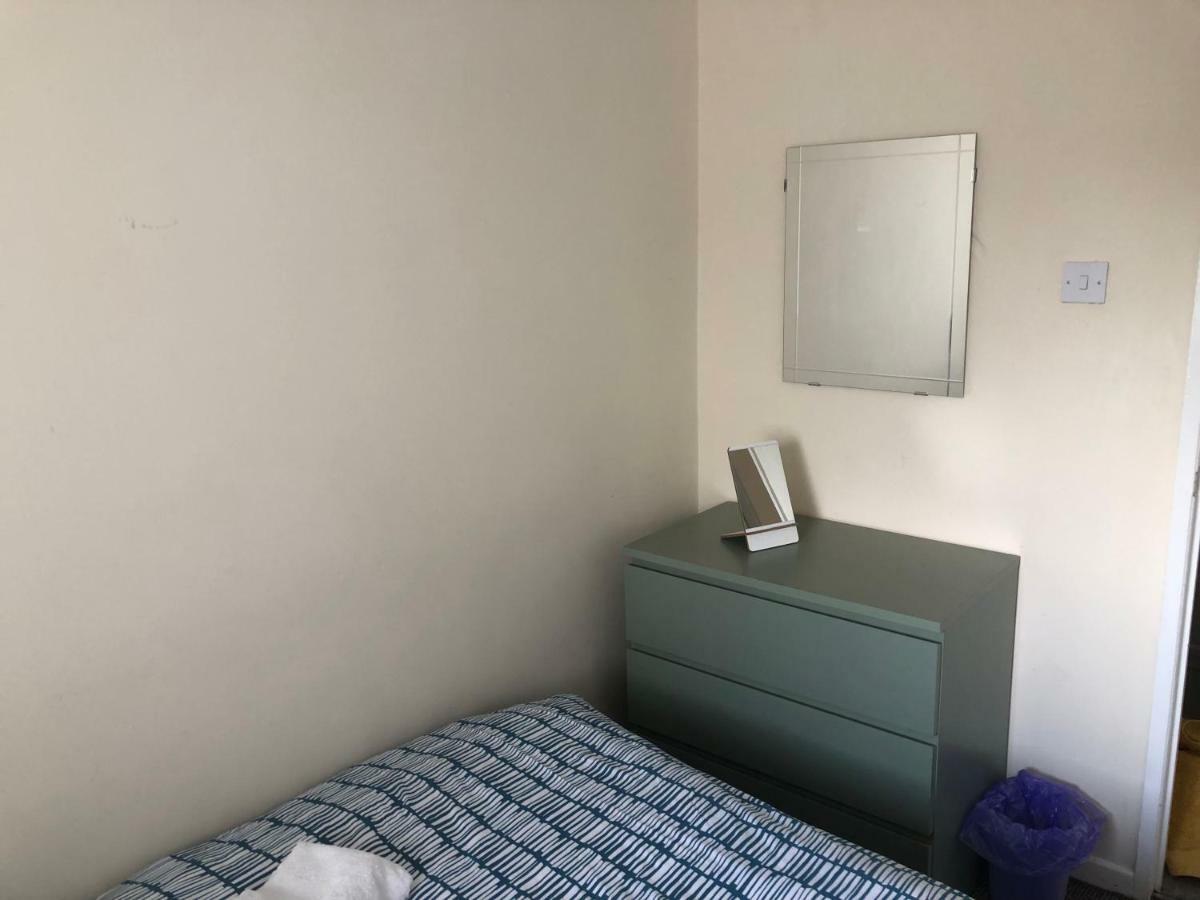 Claire'S Airbnb 2 Belfast Exterior photo